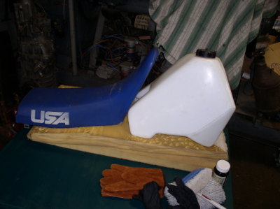 But I want more range, so I bought this new-old-stock 4.6 gallon tank and used seat.
