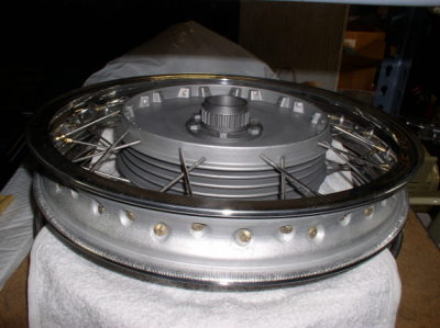Parts are also back from the polisher, here are the wheels... 